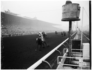 Horses--race--Santa Anita: San Antonio handicap, 1958