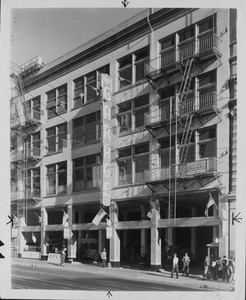 Savoy Auto Center, Los Angeles