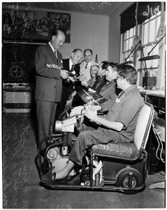 Jewelers 24 Karat Club of Southern California Christmas party at Veterans Administration Hospital in Long Beach, 1952