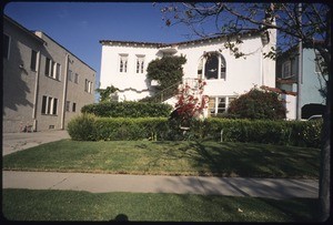 Multi-dwelling units along Hayworth Avenue, Los Angeles, 2005