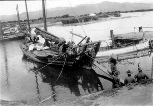 American soldiers using junk