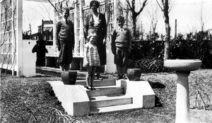 Alla Mae Moody and her three children, William, Robert and Martha Mae in Shanghai