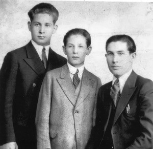 Children of I.E. Voronaev upon their return from the USSR, ca.1932