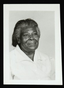 Virginia Saunders, San Antonio