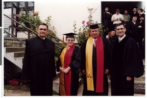 Mihael Kuzmič and Corneliu Constantineanu with students