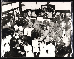 Unidentified group of people, Pages Temple, Dallas