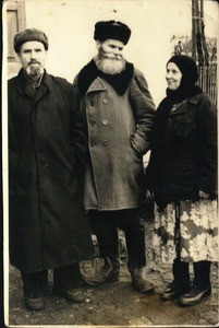 G.G. Ponurko, his spouse, and another man