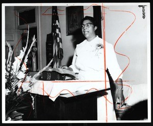 Carrie Cantrell delivering a speech, Chicago, 1964