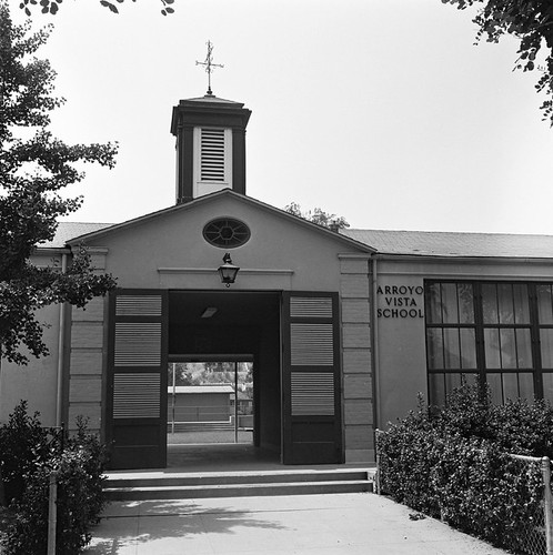 Arroyo Vista School Entrance