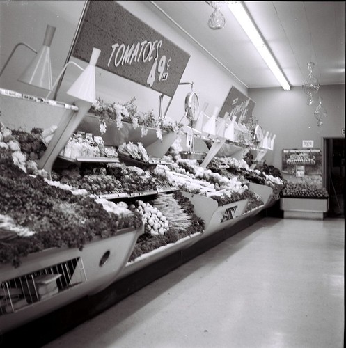 Produce Counter in El Rancho Market