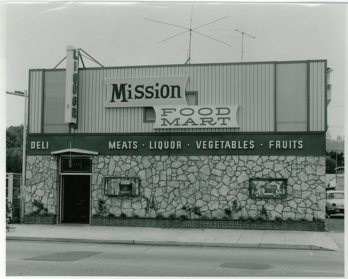 Mission Food Mart in 1982 was Pronto/Trader Joe's Market