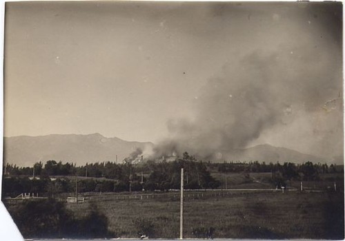 Raymond Hotel in Flames, Easter Sunday