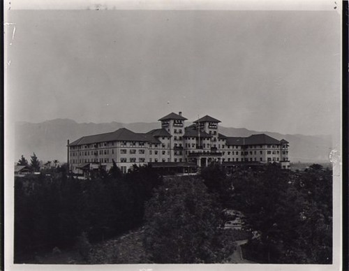 New Raymond Hotel: Built 1901, Closed 1932, Razed 1934