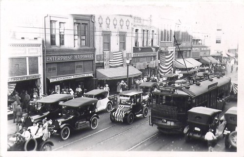 Colorado Street East of Fair Oaks on Veterans Day