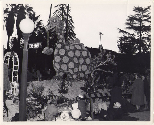 Completed 1960 South Pasadena Float from Front