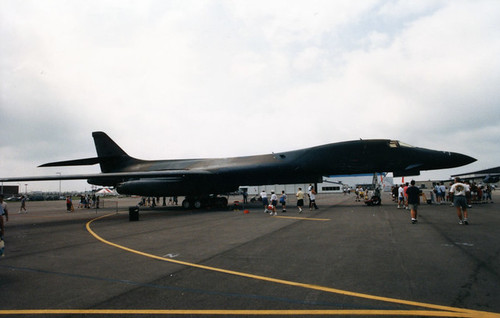 Air show image B-1