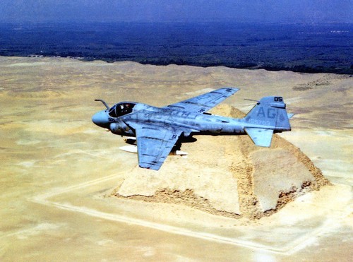 PictionID:45405365 - Catalog:16_006624 - Title:Grumman A-6E Intruder withTRAM attack system US Navy photo - Filename:16_006624.TIF