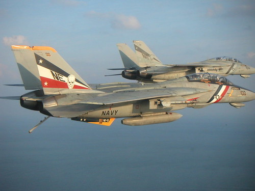 kae01e61様 File:US Navy 030924-N-5961C-001 An F-14 Tomcat assigned to