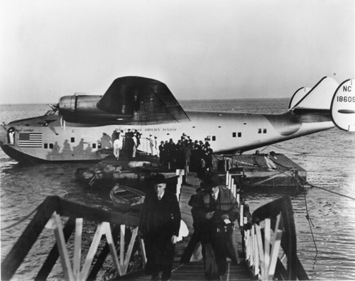 PictionID:54640547 - Catalog:22_000004.tif - Title:Boeing 314 NC18605 Pan American AL at Lisbon 1939 (PAA) -
