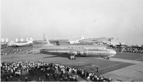 Lockheed r6v constitution. only two of the aircraft were ever built both prototypes
