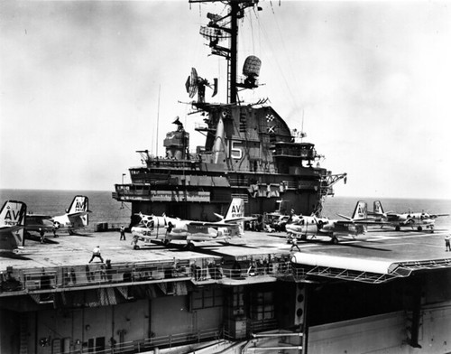 Grumman S2F-3 148749 VS-36 AV36 USS Randolph CV-15 1961-62 [USN via RJF]