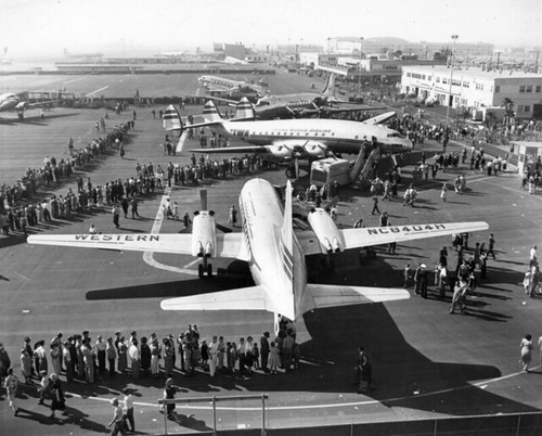 Robert kemp collection image Airliner