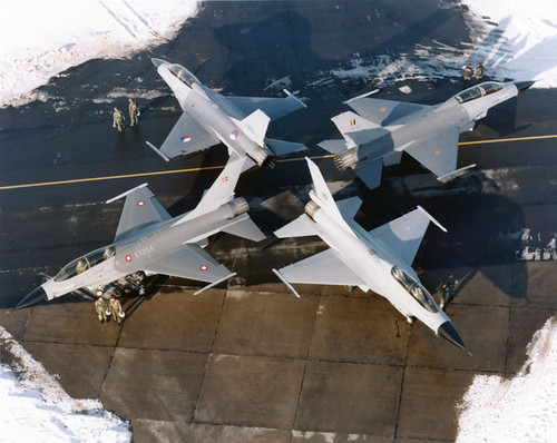 Robert kemp collection image General Dynamics F-16