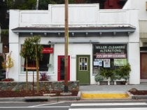 Miller Avenue (number 322) commercial building, 2017