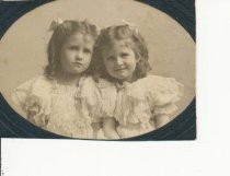 Vivian and Lillian Dowd as young girls, circa 1904