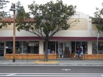 Miller Avenue (numbers 365 & 367) storefronts, 2017