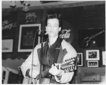 WillyDeVille with guitar, 1990