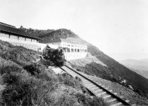 Train leaving the Tavern at Mount Tamalpais summit, date unknown