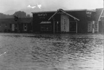 Miller Avenue flood of 1955 showing Santa's Toys building Miller Avenue flood of 1955 showing Santa's Toys Building