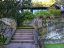 Mill Valley Golf Club clubhouse and steps, 2016