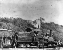 Railroad engine in the double knot area, 1920