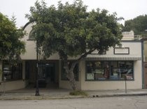 Sunnyside Avenue (number 31) restaurant and retail shop, 2016