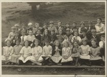 Summit School, third and fourth grades, 1914