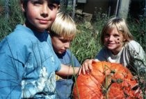 Edna Maguire School buddies in Children's Garden, 1990-1995