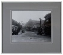 A view looking east on Throckmorton Ave. from Corte Madera Ave