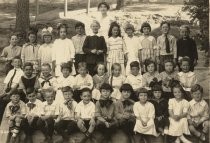 Summit School first and second grade classes, 1918