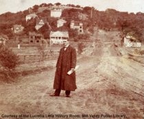 Contractor at Hill Street and Sunnyside Avenue, circa 1910