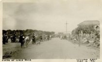 Home stretch of Women's Dipsea Hike, 1921