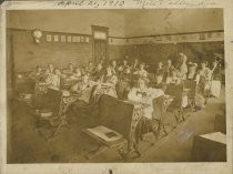 Summit School classroom, 1910