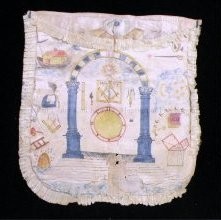 Apron, Fraternal