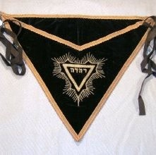 Apron, Fraternal