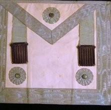Apron, Fraternal