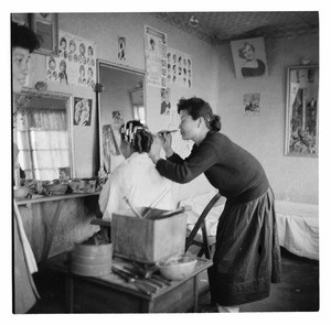 Beauty shop in South Korea, 1956/1959