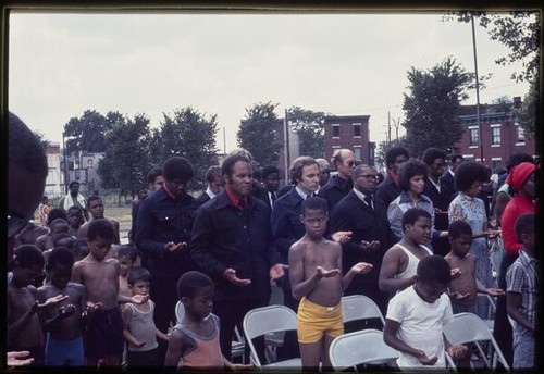 1976 summer trip: Peoples Temple members in Chicago