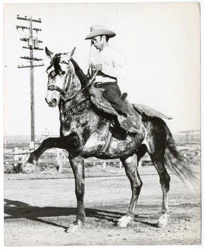 Eliseo Cisco Gomez and his horse "Alcalde"