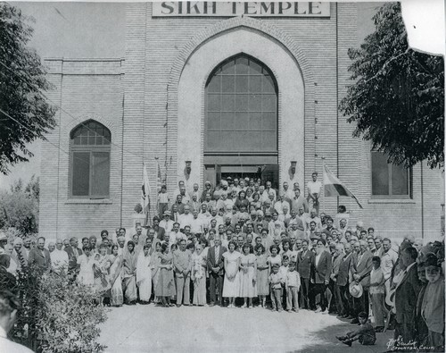 Congregation at Stockton sikh Temple